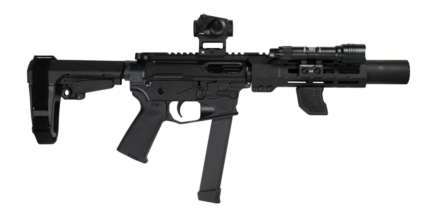 Shark Coast Tactical SCC06704SPBO9-D Sneeky Pete Deluxe w/Optic 9mm Luger 30+1 5.50" Black Melonite Threaded Barrel, Black Cerakote Receiver, SB Tactical SBA3 Brace, Vortex Crossfire Red Dot, Streamli