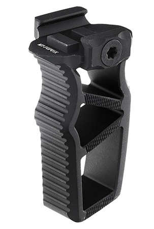 UTG MT-FGP01X      ULTRA SLIM FOREGRIP PIC